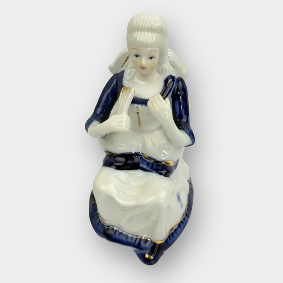 Vintage Porcelain Seated Couple Figurines with Table Blue White Gold Trim - Picture 5 of 16